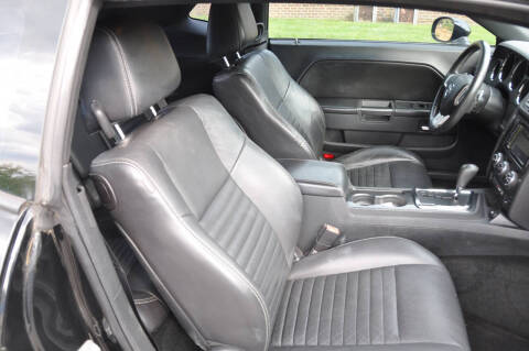 2013 Dodge Challenger SXT Plus