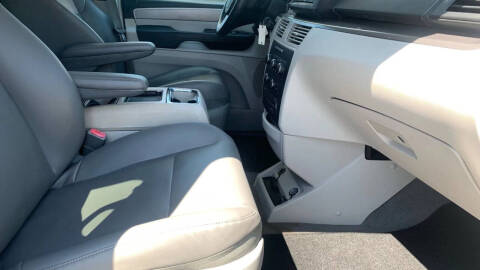2014 Volkswagen Routan