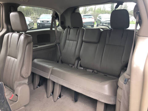 2012 Chrysler Town and Country Touring