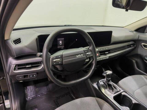 2025 Kia K4 LX