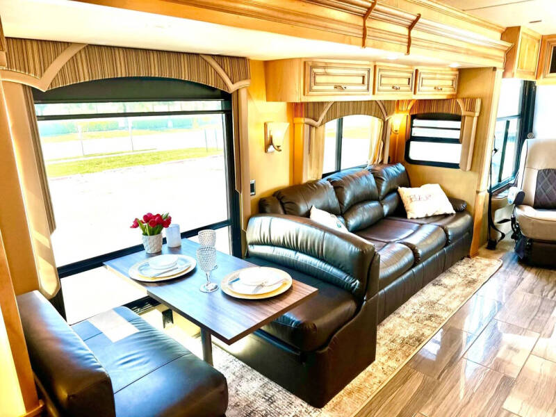 2014 Freightliner XCR Chassis