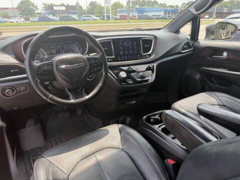 2020 Chrysler Pacifica Touring L 35th Anniversary