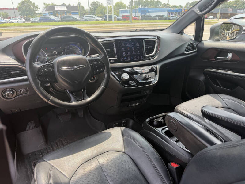 2020 Chrysler Pacifica Touring L 35th Anniversary