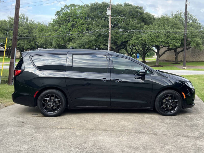 2019 Chrysler Pacifica Limited