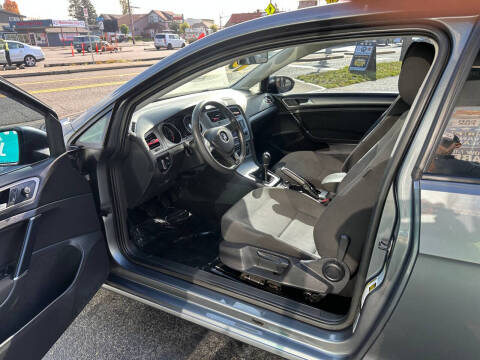 2015 Volkswagen Golf TSI Launch Edition