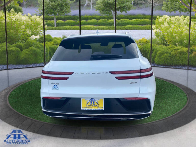 2026 Genesis GV70