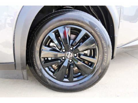 2025 Nissan Pathfinder S