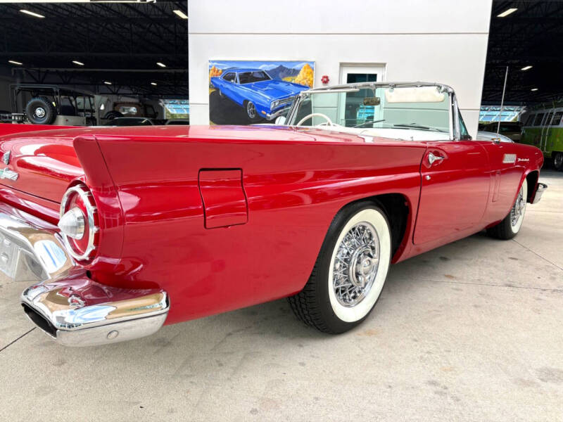 1957 Ford Thunderbird