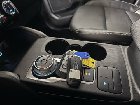 2022 Ford Escape Hybrid SEL