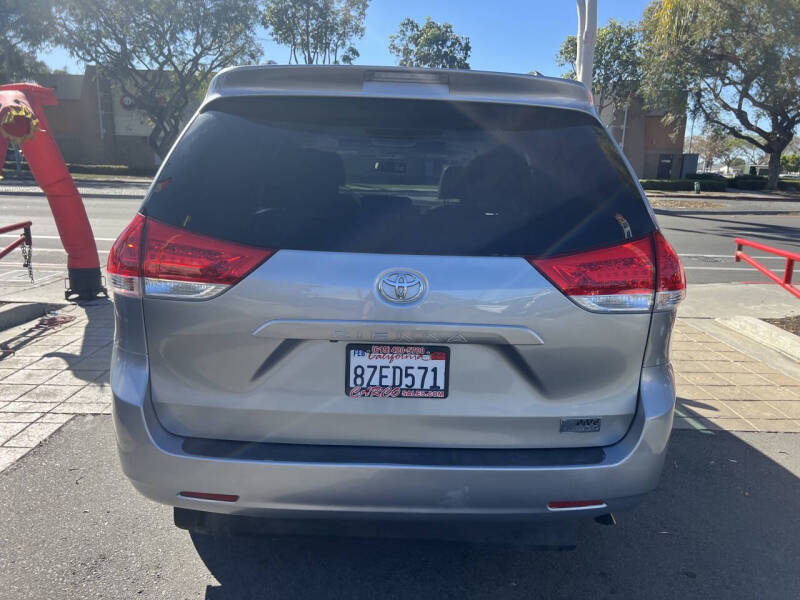 2011 Toyota Sienna