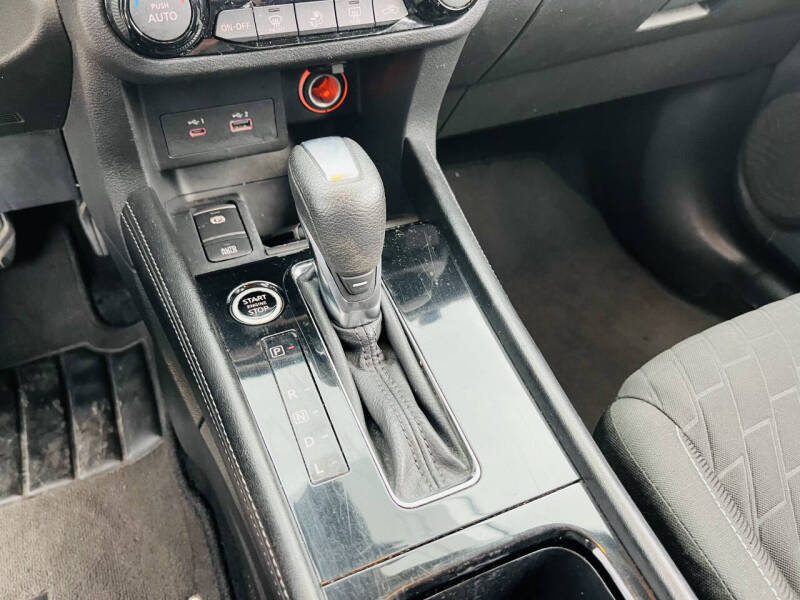 2021 Nissan Kicks SV