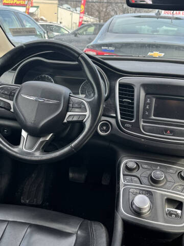 2015 Chrysler 200 C