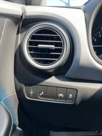 2021 Hyundai Kona SEL Plus