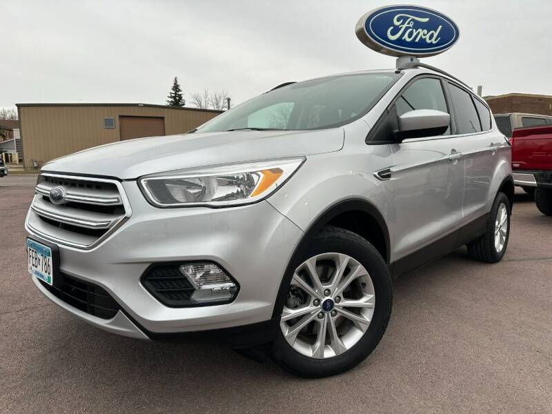 Used 2018 Ford Escape SE with VIN 1FMCU9GD6JUB09700 for sale in Windom, Minnesota