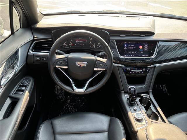 Used 2023 Cadillac XT6 Premium Luxury with VIN 1GYKPDRS5PZ120120 for sale in Wood River, IL