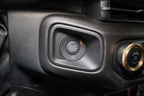 2025 Jeep Gladiator NightHawk