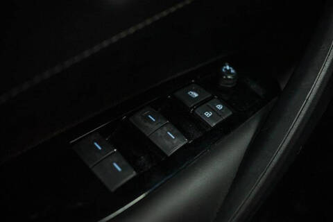 2024 Toyota Corolla Hatchback SE