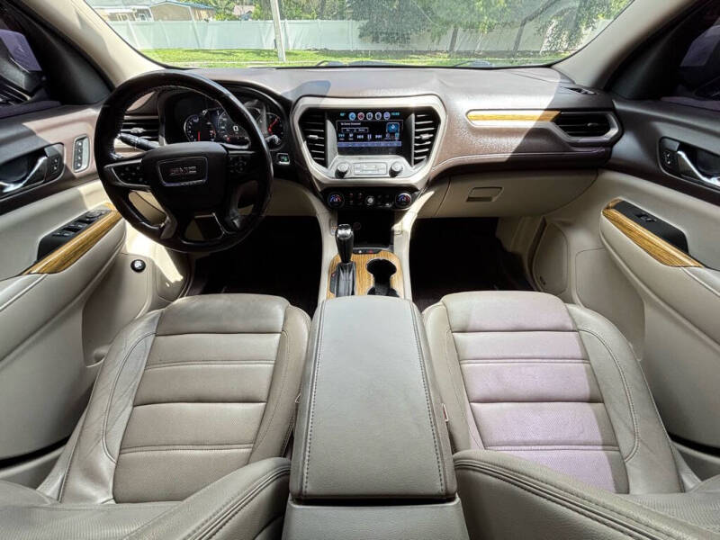 2017 GMC Acadia Denali