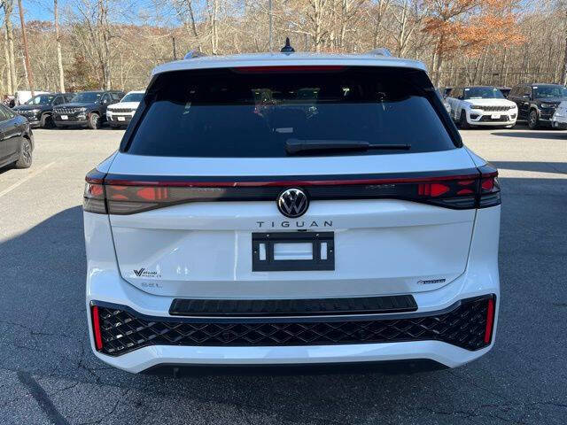 2025 Volkswagen Tiguan SEL R-Line 4Motion