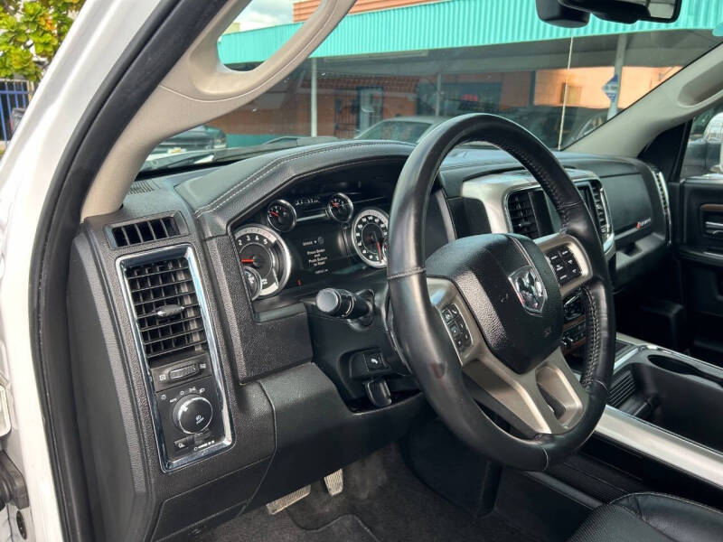 2017 RAM 1500 Laramie