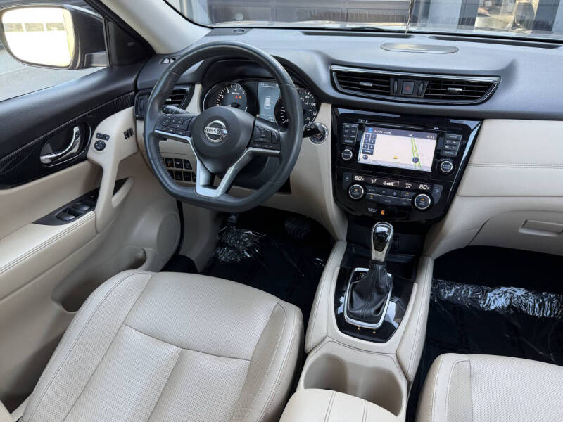 2017 Nissan Rogue SL