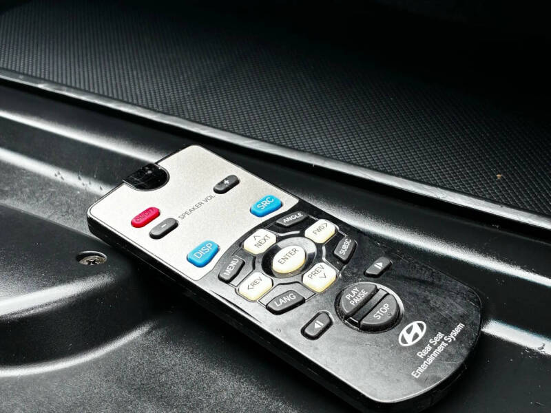 2007 Hyundai Entourage