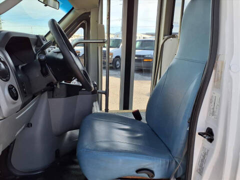 2018 Ford E-Series E-450 SD