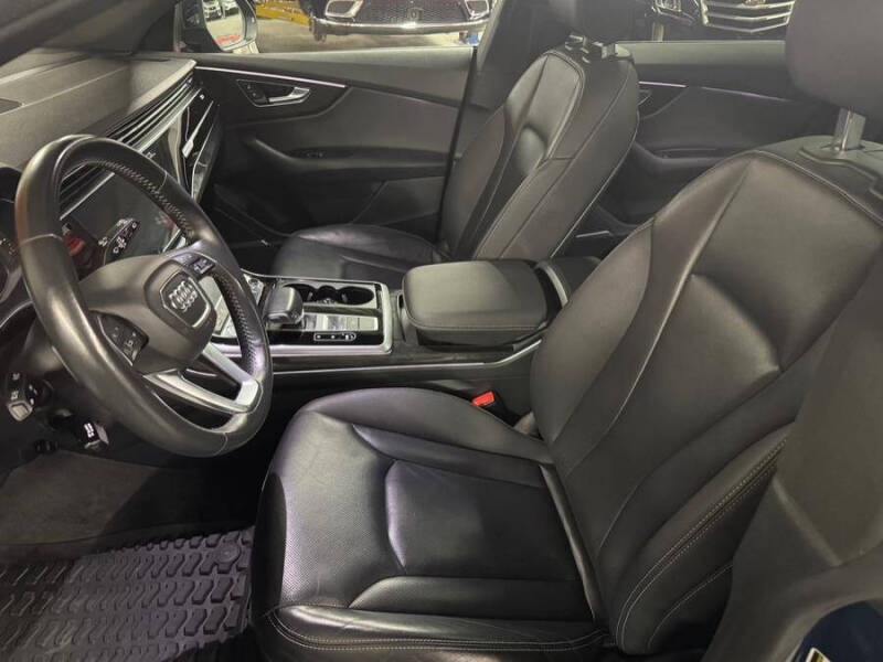 2019 Audi Q8 quattro Premium Plus 55 TFSI