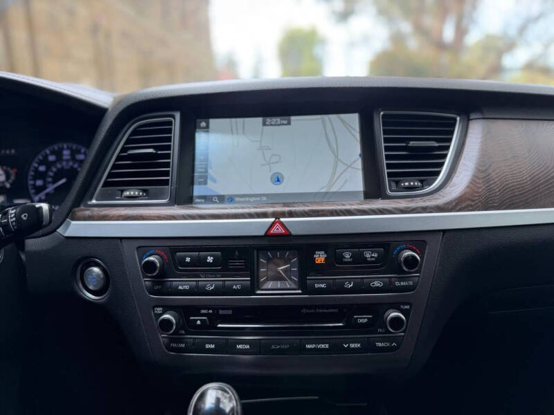 2015 Hyundai Genesis