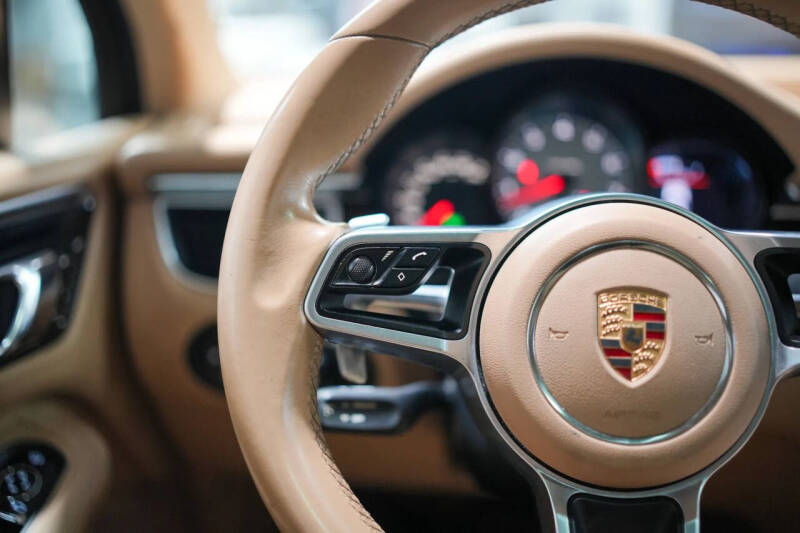 2015 Porsche Macan S