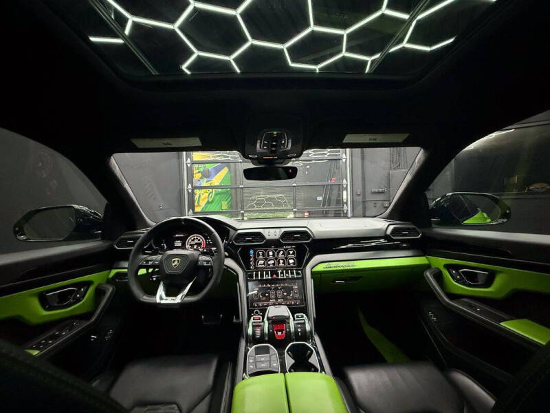2021 Lamborghini Urus