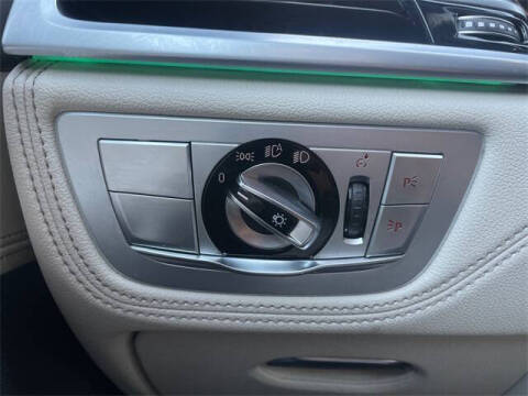 2022 BMW 7 Series 745e xDrive