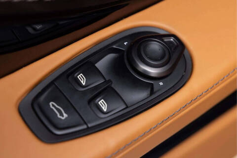 2024 Aston Martin DB12 Volante