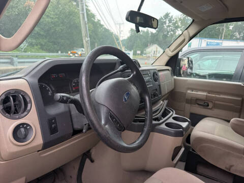 2012 Ford E-Series E-350 SD XLT