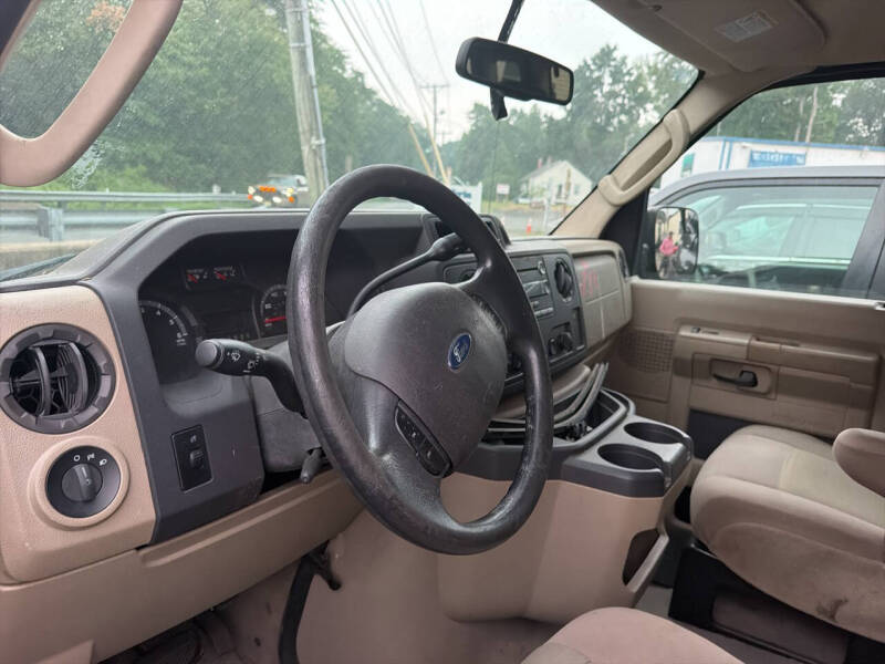 2012 Ford E-Series E-350 SD XLT