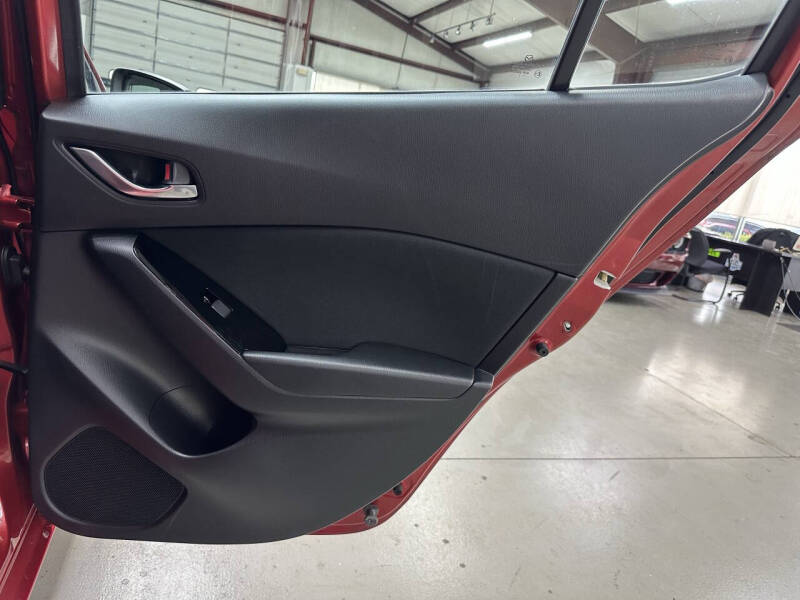 2017 Mazda MAZDA3 Sport