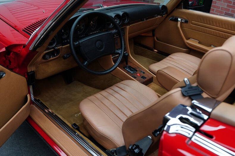 1986 Mercedes-Benz 560-Class 560 SL