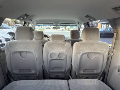 2008 Toyota Sienna CE 8-Passenger