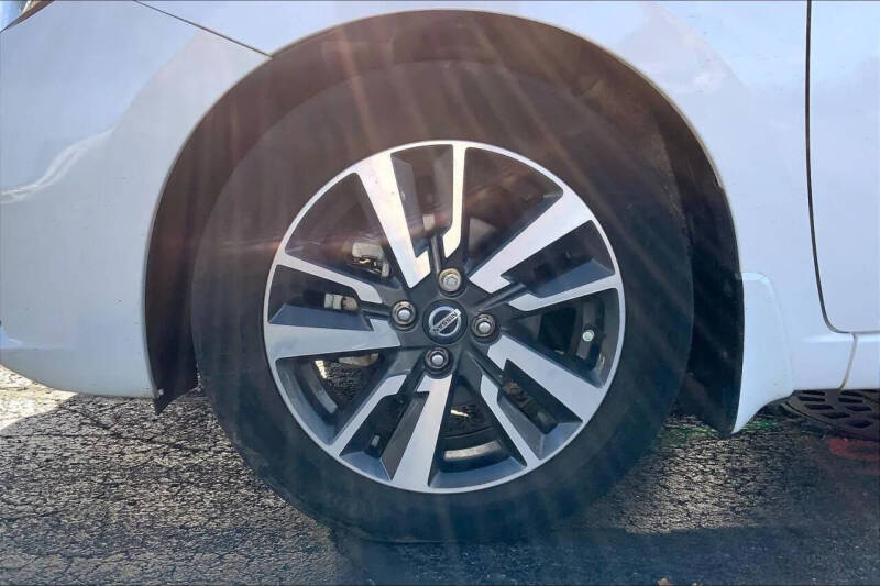 2022 Nissan Versa SV