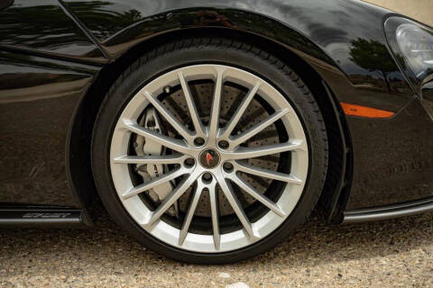 2017 McLaren 570GT