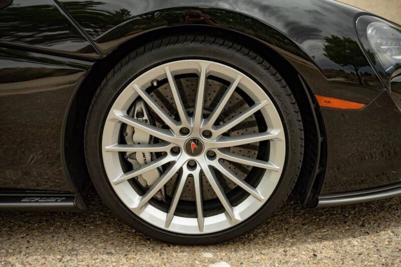 2017 McLaren 570GT