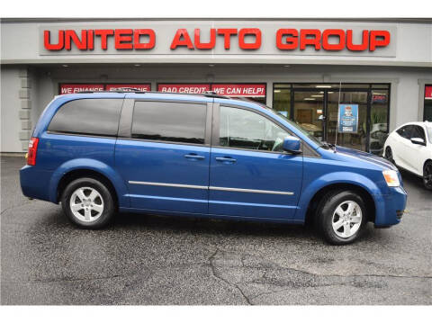 2010 Dodge Grand Caravan for sale at United Auto Group in Putnam CT