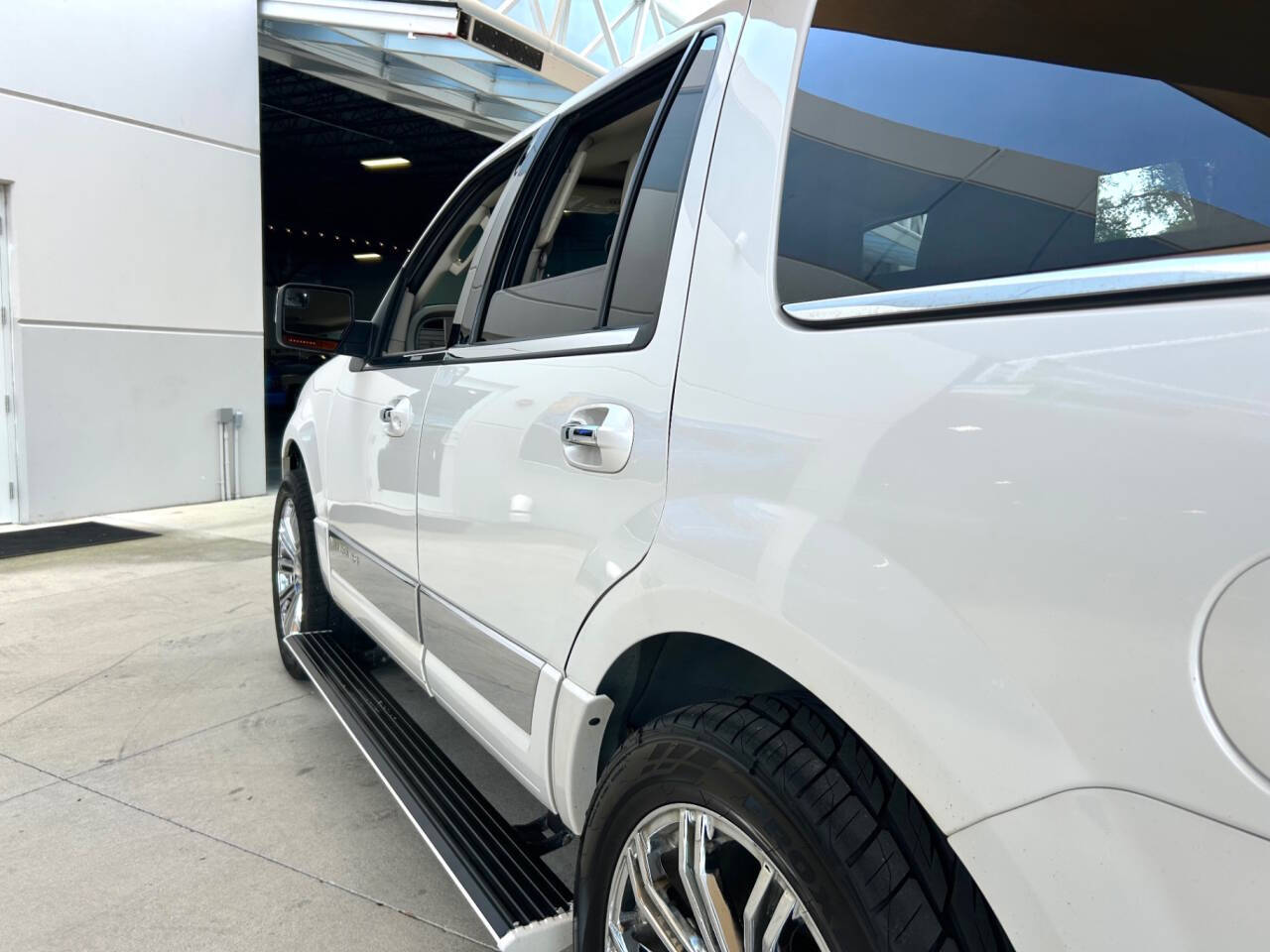 2014 Lincoln Navigator 15