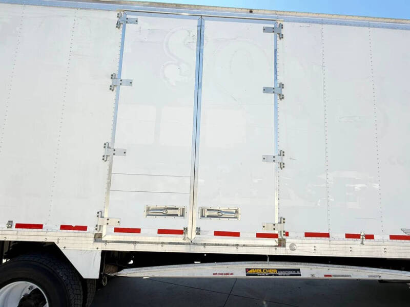 2017 Freightliner M2 106