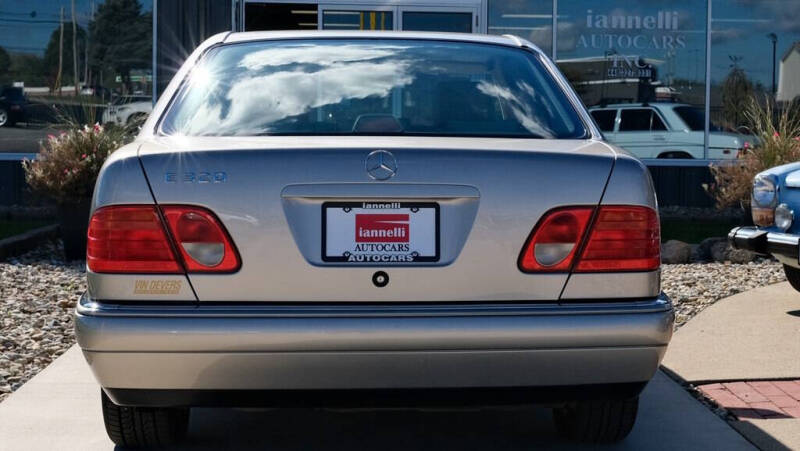 1998 Mercedes-Benz E-Class E 320