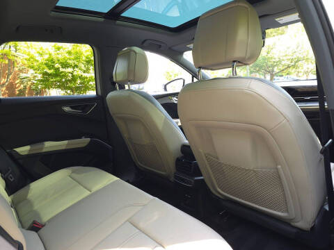 2023 Audi Q4 e-tron quattro Premium 50