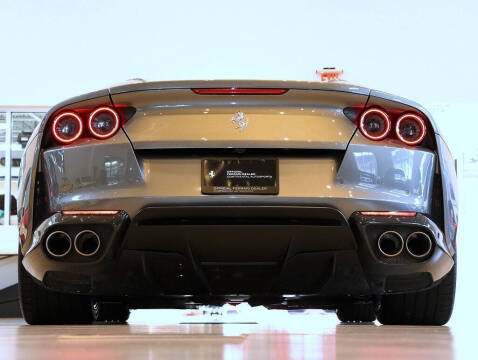 2021 Ferrari 812 GTS