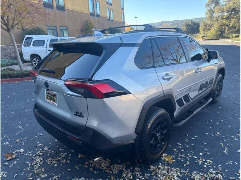 2019 Toyota RAV4 Hybrid XLE