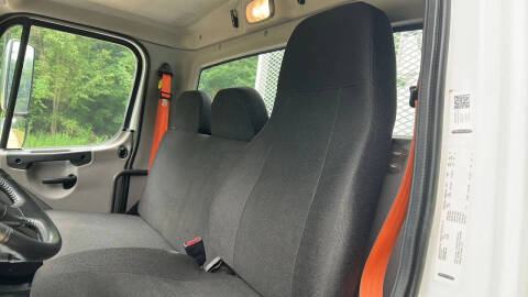 2020 Freightliner M2 106