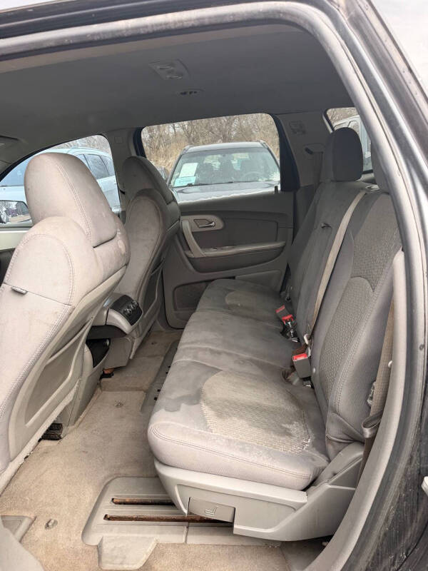 2011 Chevrolet Traverse LS